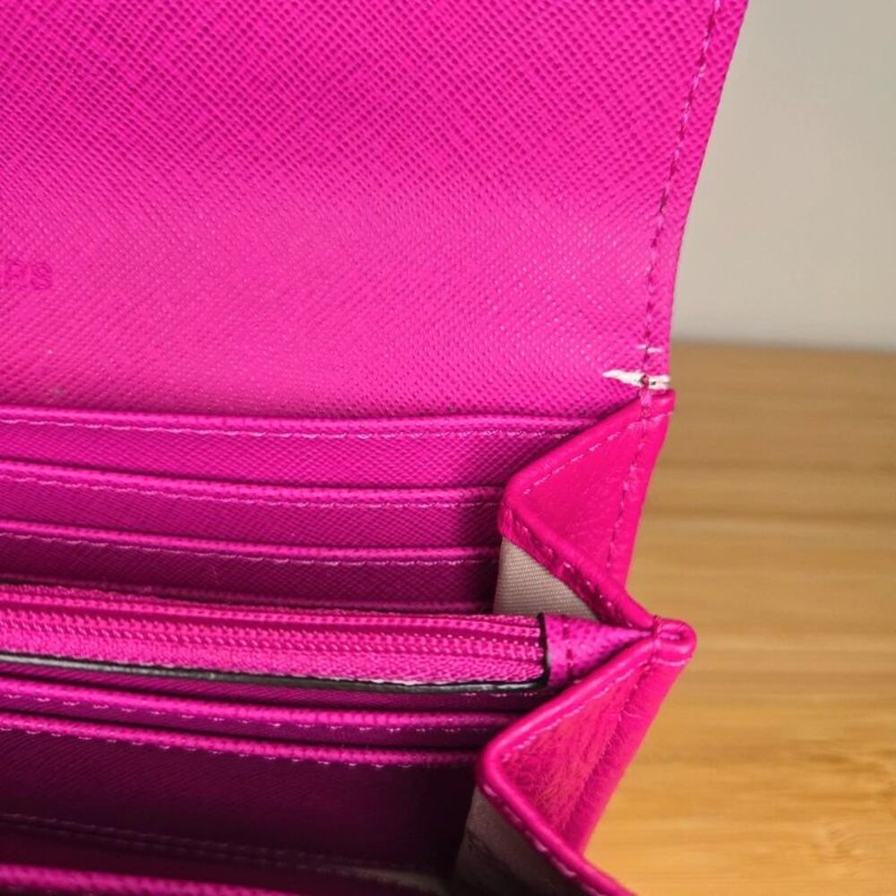 Michael Kors Pink Wallet - Picture 13 of 13
